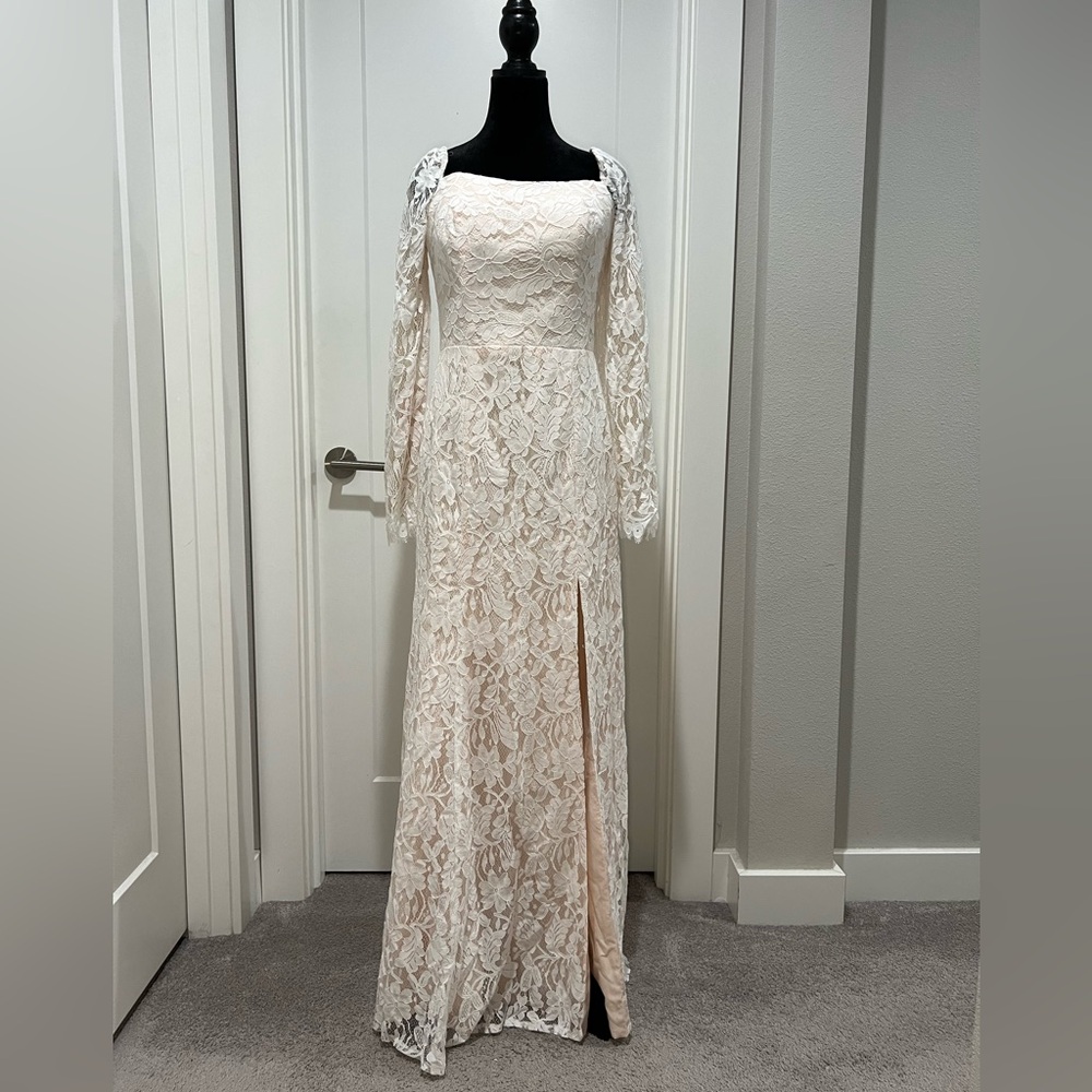 Cream Lace Bishop Sleeve Square Neck Gown